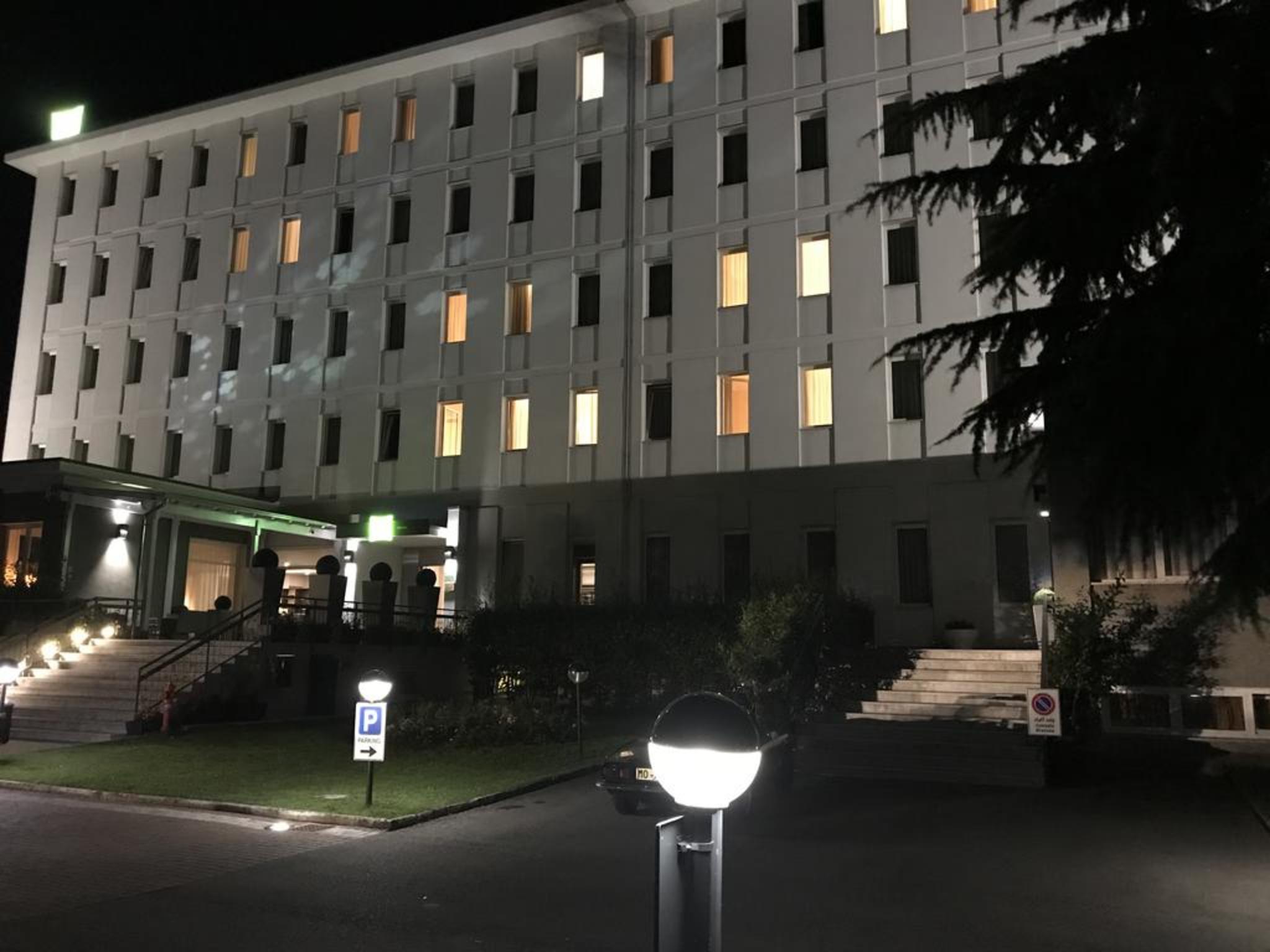 Bis Hotel Varese Exterior foto