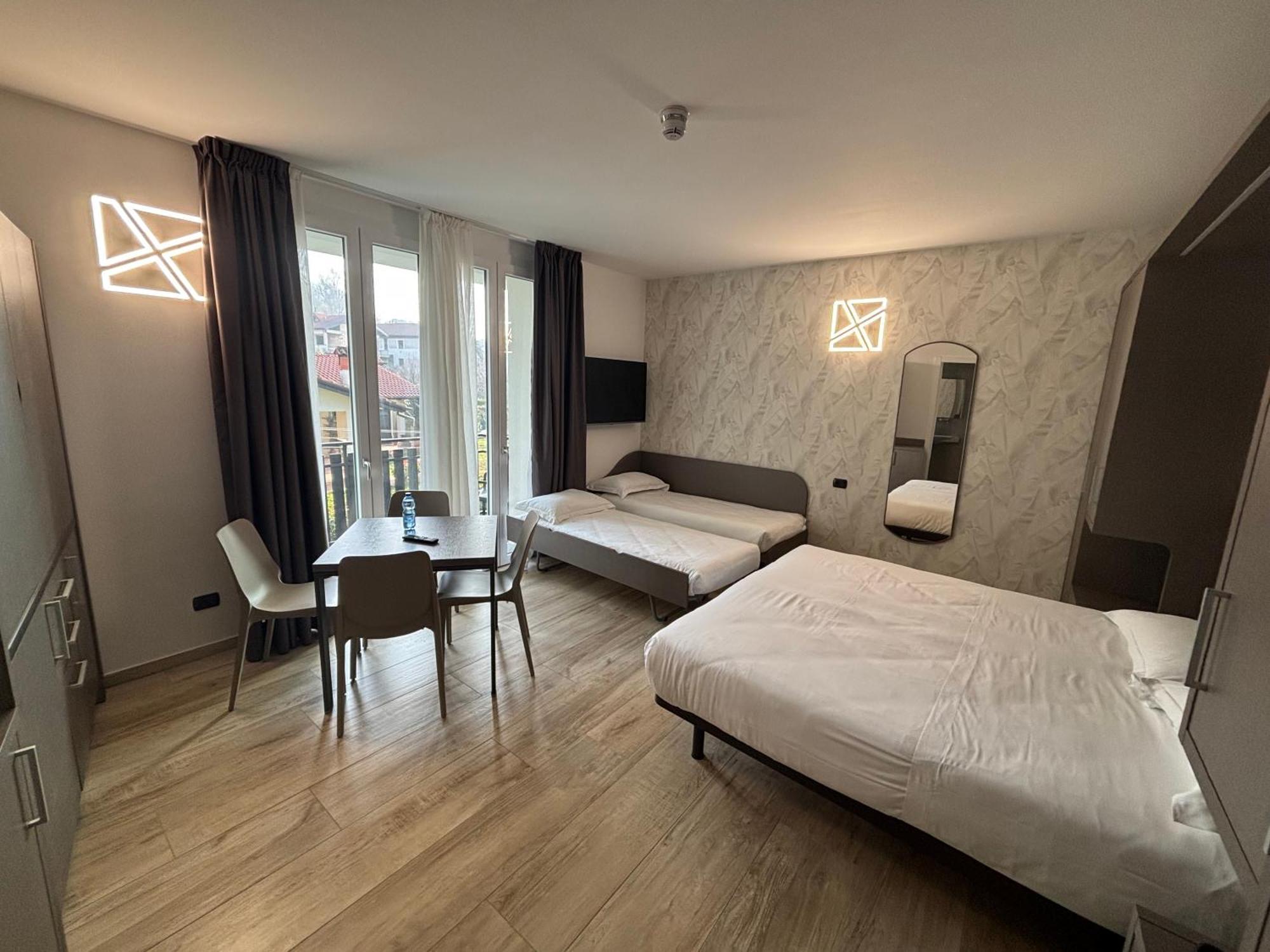 Bis Hotel Varese Exterior foto