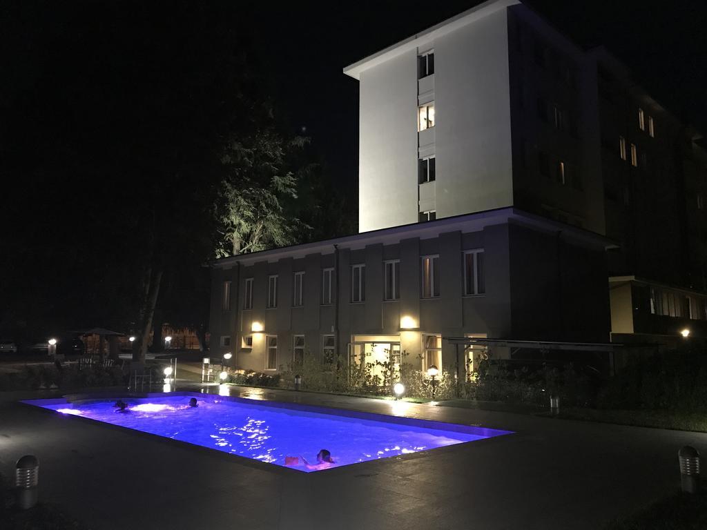 Bis Hotel Varese Exterior foto
